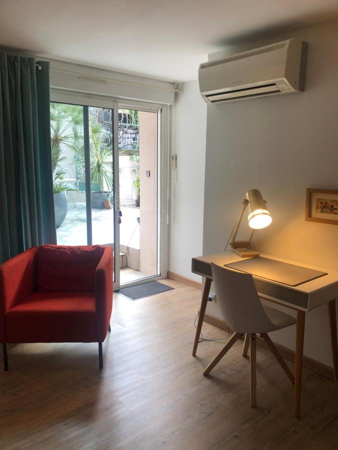 Couette Et Cafe Hotel Montpellier Exterior photo
