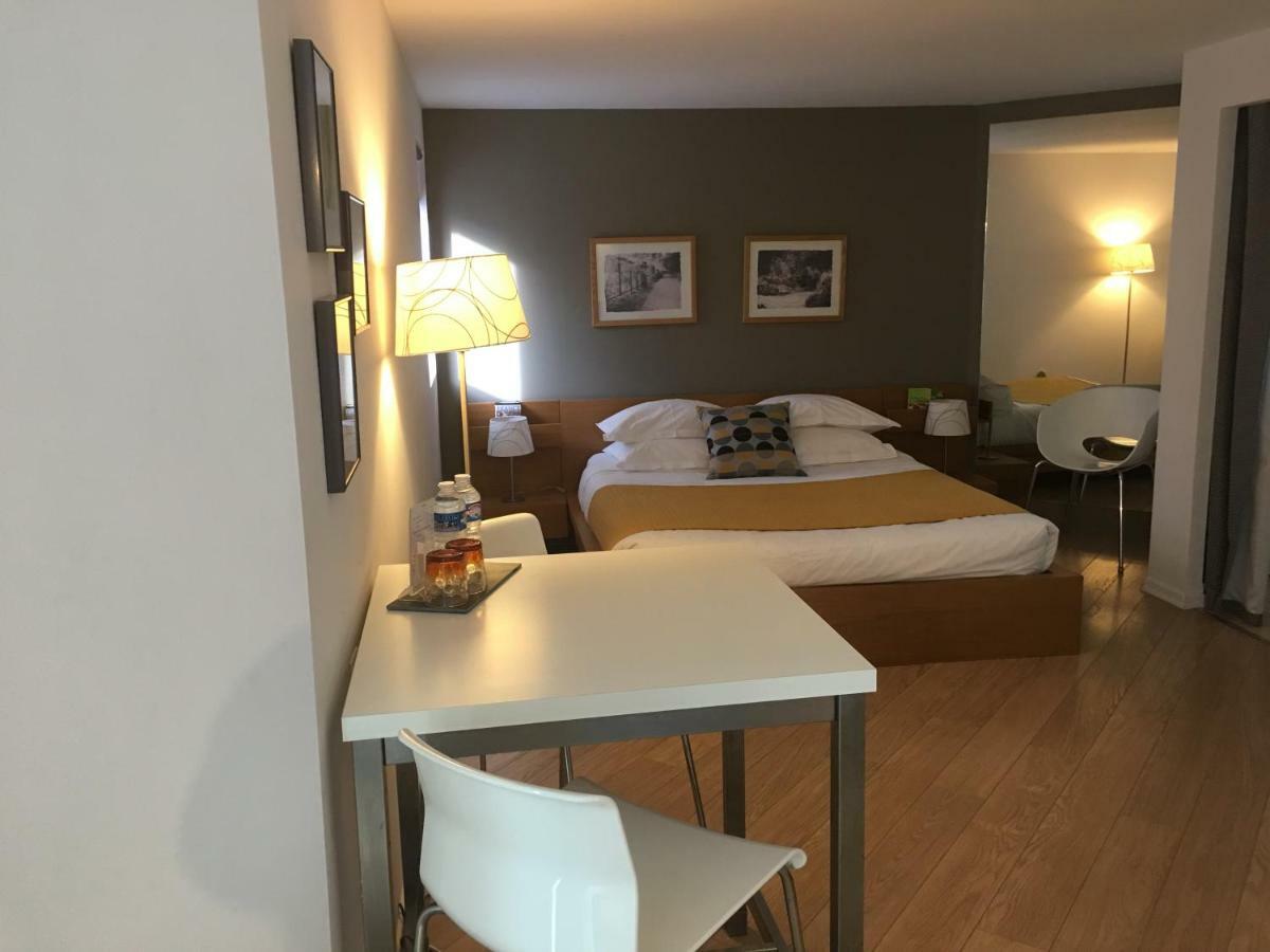 Couette Et Cafe Hotel Montpellier Exterior photo