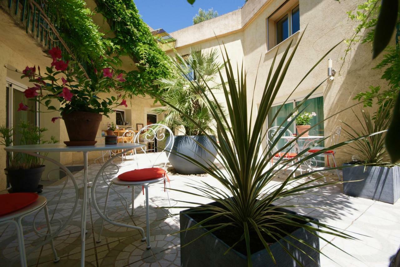 Couette Et Cafe Hotel Montpellier Exterior photo
